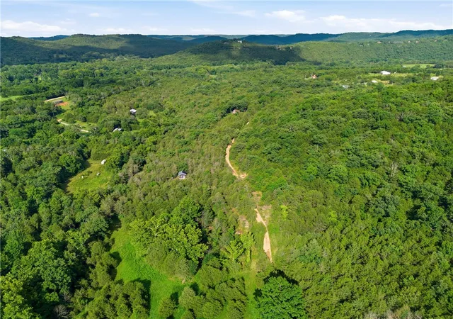 28th image of 19010 Hwy 62, Eureka Springs, AR 72631 | MLS# 1354936