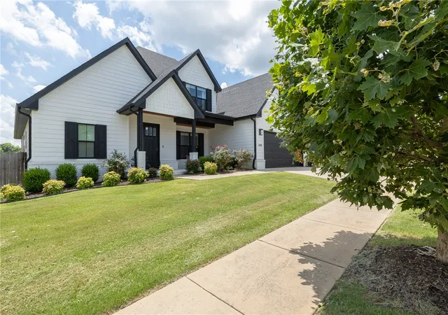 3rd image of 3445 E Galaxy Cir, Fayetteville, AR 72701 | MLS# 1354984