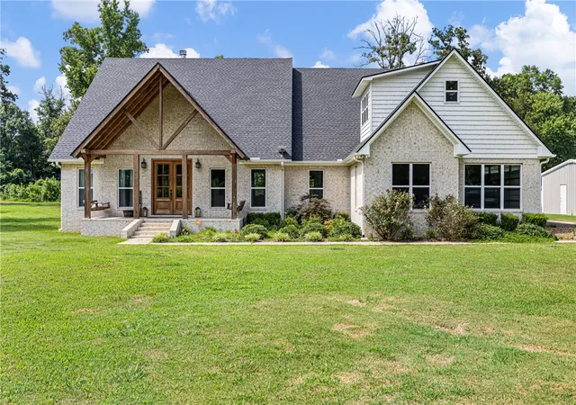 Homes for sale in Dardanelle, AR | 10350 Cherokee Loop, Dardanelle, AR 72834 | MLS# 1354817