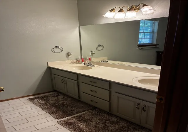 Homes for sale in Rogers, AR | 1013 N 26th St, Rogers, AR 72756 | MLS# 1353433