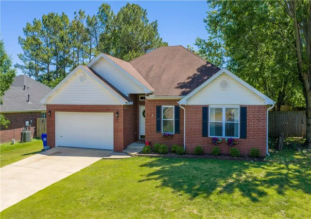 2nd image of 305 Ridgemont Ave, Lowell, AR 72745 | MLS# 1355178