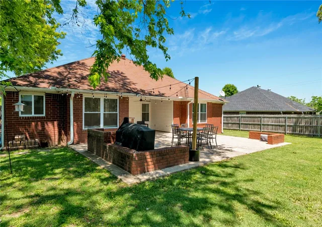 4th image of 305 Ridgemont Ave, Lowell, AR 72745 | MLS# 1355178