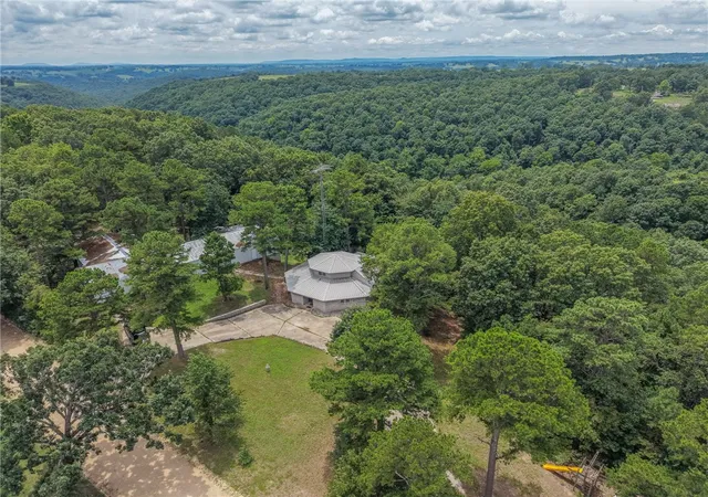 1st image of 10207 Rainbow Ridge Rd, Omaha, AR 72662 | MLS# 1355197