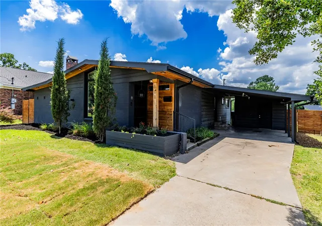 1st image of 608 S 13th St, Rogers, AR 72758 | MLS# 1355242