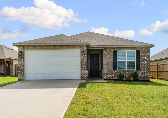 Homes for sale in Siloam Springs, AR | 1405 S Corsac St, Siloam Springs, AR 72761 | MLS# 1355145