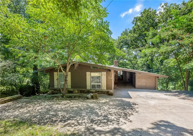 1st image of 12 Deane Cir, Bella Vista, AR 72715 | MLS# 1355244