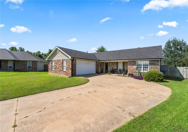 1st image of 210 Perry Cir, Gravette, AR 72736 | MLS# 1355133