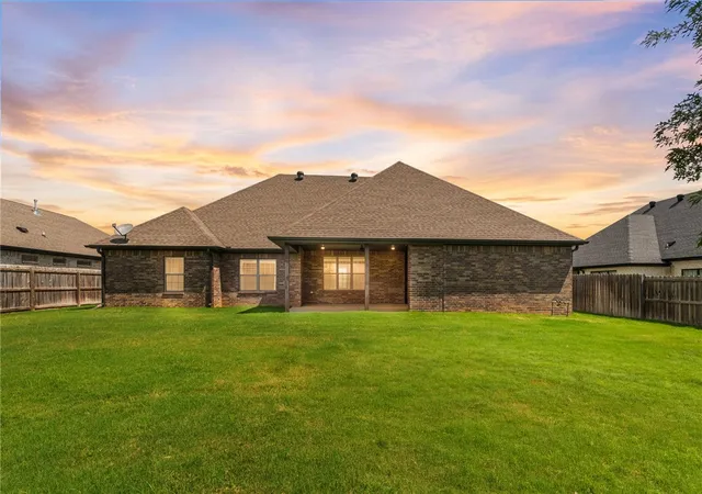 Homes for sale in Bentonville, AR | 3003 Sw Hazelnut Ave, Bentonville, AR 72713 | MLS# 1355272