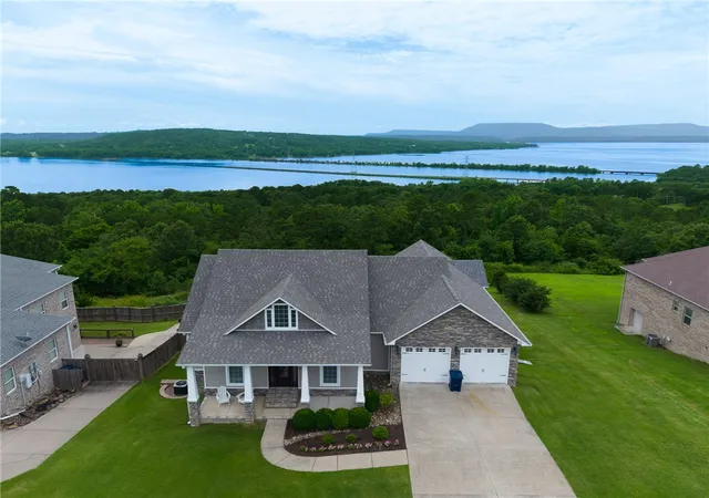 3rd image of 87 W Valley View Dr, Russellville, AR 72802 | MLS# 1354423