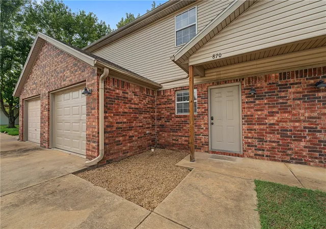 1st image of 870 W Melmar Dr, Fayetteville, AR 72703 | MLS# 1355330