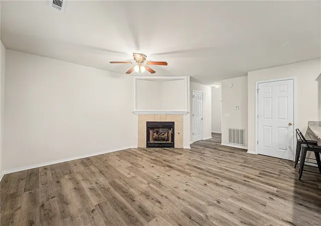 3rd image of 870 W Melmar Dr, Fayetteville, AR 72703 | MLS# 1355330
