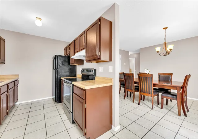 Homes for sale in Bentonville, AR | 208 Se 17Th St, Bentonville, AR 72712 | MLS# 1355375