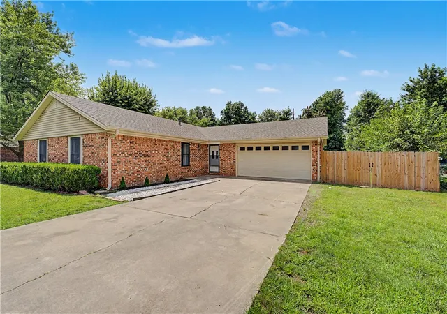 4th image of 301 Wright Ave, Springdale, AR 72764 | MLS# 1355378