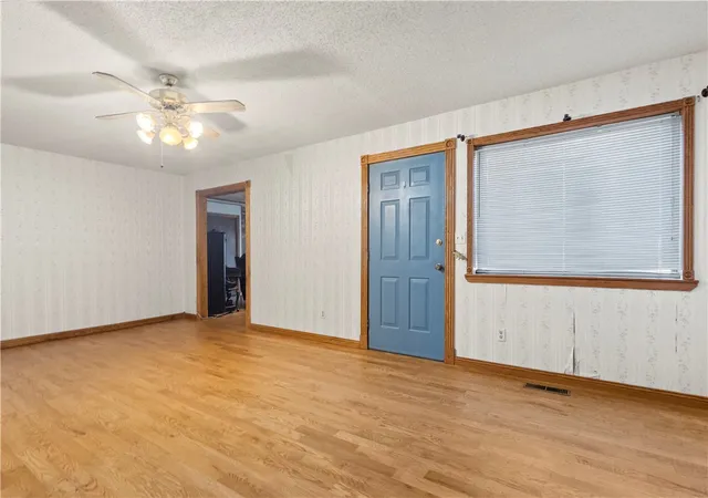 2nd image of 307 Prestonwood St, Harrison, AR 72601 | MLS# 1355389