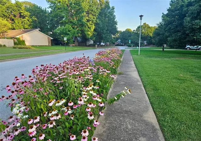 33rd image of 3323 N Summerhill Dr, Fayetteville, AR 72703 | MLS# 1354911