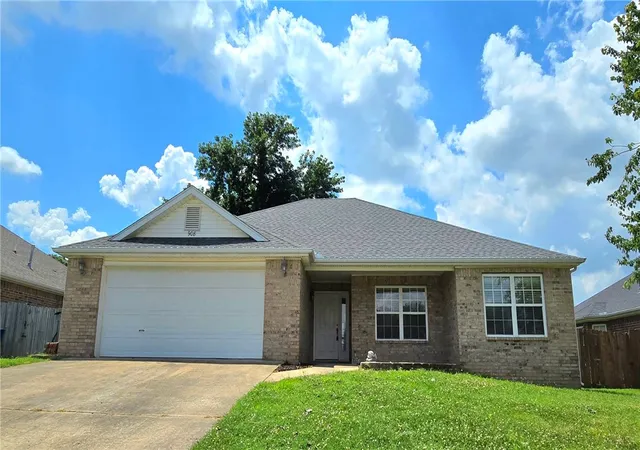 Homes for sale in Bentonville, AR | 908 Sw Cheyenne Dr, Bentonville, AR 72712 | MLS# 1355275