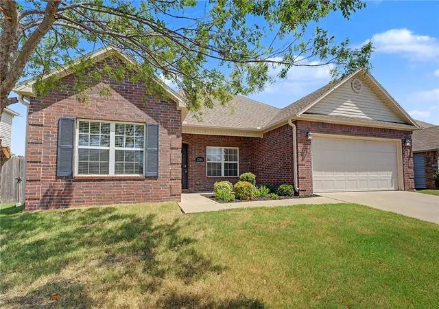 2nd image of 2703 Whispering Woods Ct, Lowell, AR 72745 | MLS# 1355327