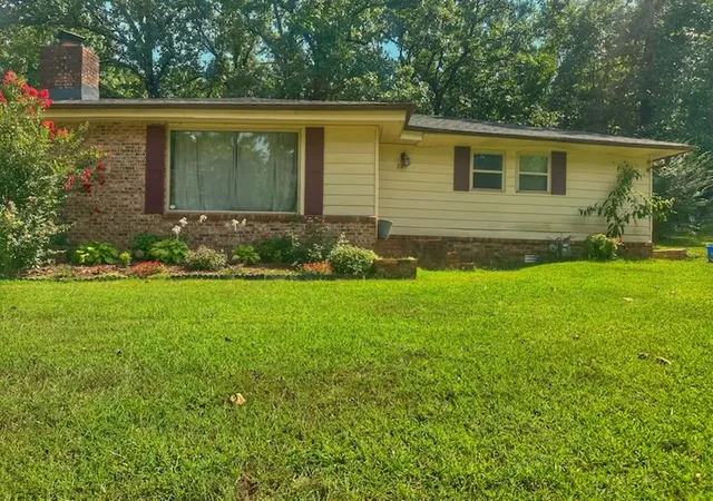 2nd image of 221 23rd St, Russellville, AR 72801 | MLS# 1355412