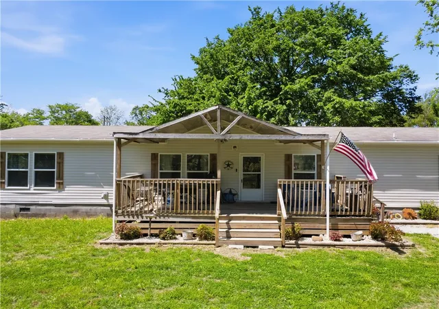 5th image of 10645 Winningham Rd, Gentry, AR 72734 | MLS# 1355436