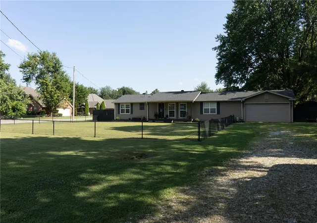 Photo 3 of Sale Pending at 497 Rheas Ml Rd, Farmington, AR 72730 | MLS# 1355451 | Listing updated on 2026-09-23