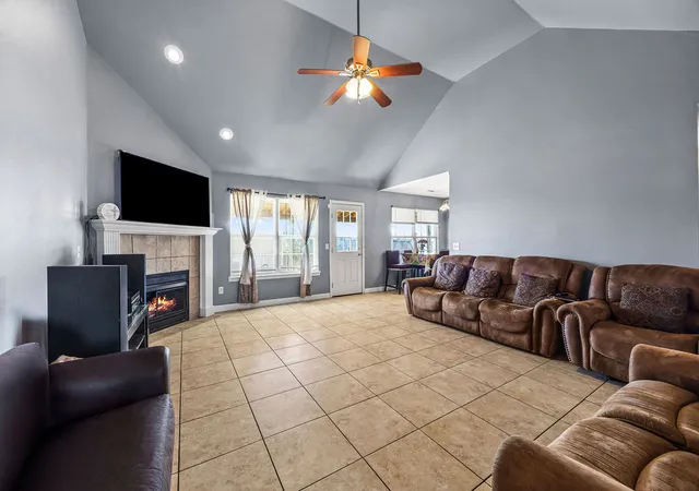5th image of 814 Colley St, Lowell, AR 72745 | MLS# 1354683