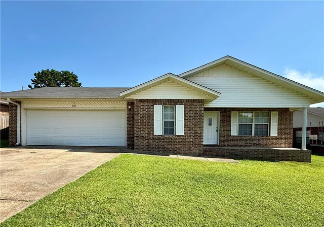 image of 370 Cedar Creek Dr, Dover, AR 72837 | MLS# 1355228