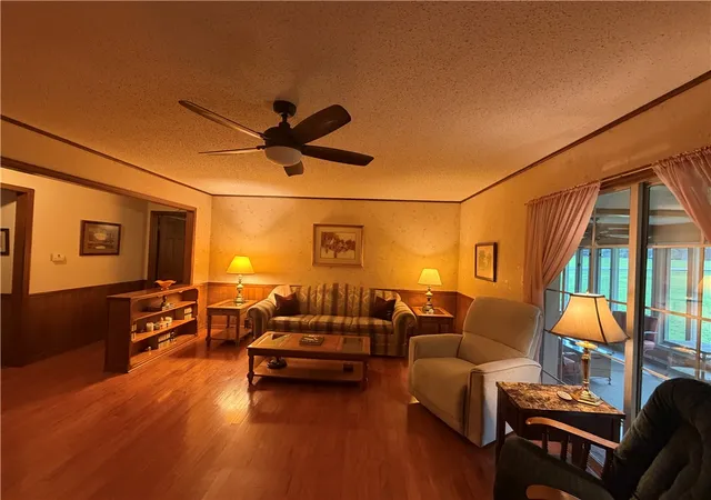 5th image of 704 Vine St, Clarksville, AR 72830 | MLS# 1355446