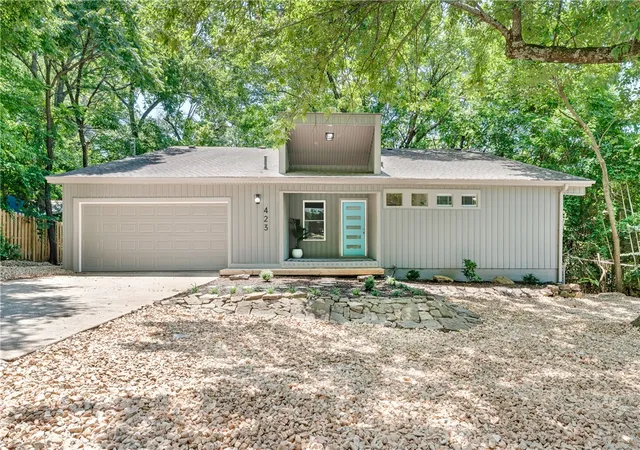 1st image of 423 W Patricia Ln, Fayetteville, AR 72703 | MLS# 1355259