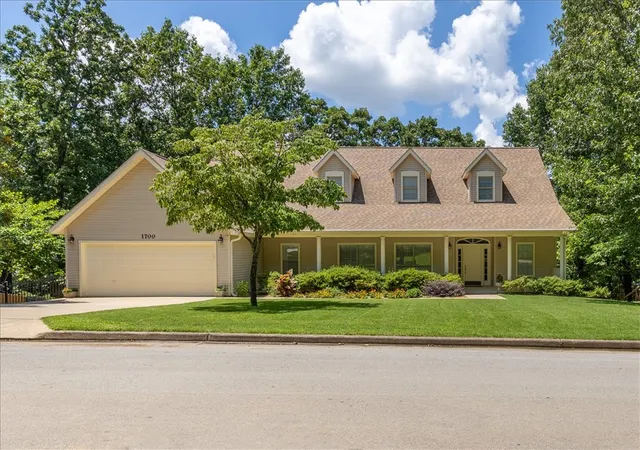 3rd image of 1700 N Applebury Dr, Fayetteville, AR 72701 | MLS# 1355326