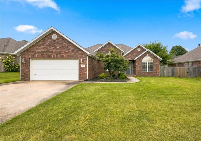 1st image of 702 Maidstone Ave, Bentonville, AR 72712 | MLS# 1355598