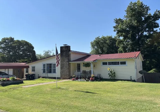 2nd image of 1006 Berry St, Harrison, AR 72601 | MLS# 1355685