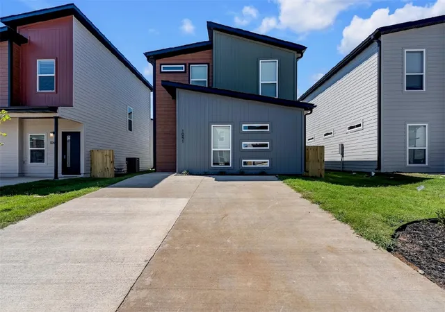 Homes for sale in Bentonville, AR | 1051 Boardwalk Ave, Bentonville, AR 72713 | MLS# 1355362