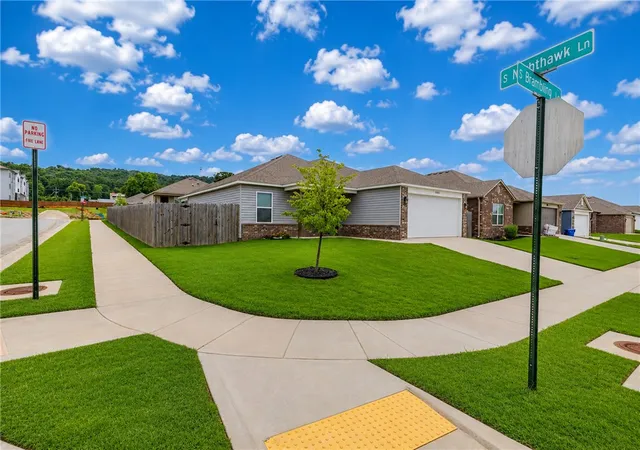 4th image of 1029 S Brambling Ln, Fayetteville, AR 72701 | MLS# 1355549