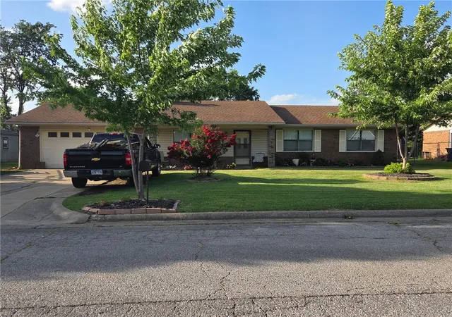 Homes for sale in Rogers, AR | 1105 W Geneva St, Rogers, AR 72758 | MLS# 1355709