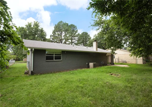Homes for sale in Rogers, AR | 1319 W Forest Dr, Rogers, AR 72756 | MLS# 1355445