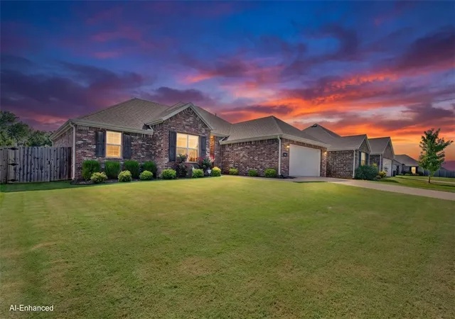 2nd image of 1369 N Pershing St, Fayetteville, AR 72704 | MLS# 1355060