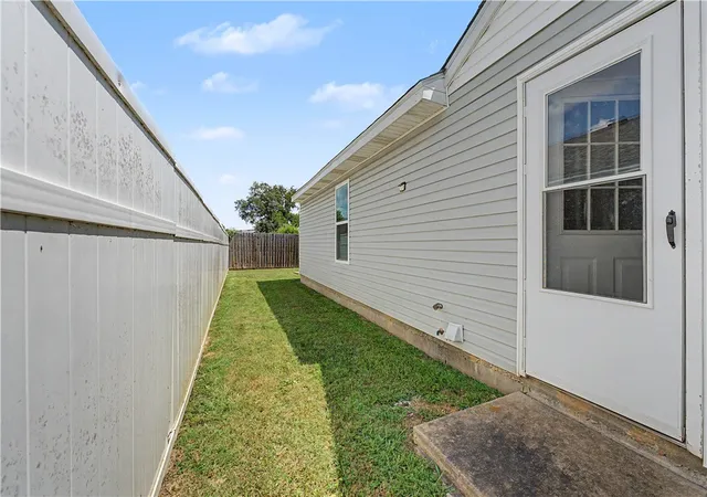 Photo 19 of Sale Pending at 1209 Bishop Dr, Rogers, AR 72756 | MLS# 1355542 | Listing updated on 2026-07-22