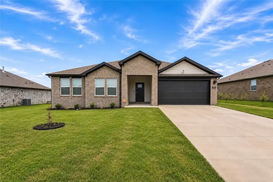 Single family home for sale at 1032 Emerald St, Prairie Grove, AR 72753 | MLS# 1355649
