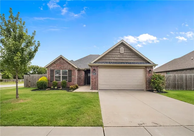 1st image of 204 S Amber Dawn Ave, Farmington, AR 72730 | MLS# 1355466