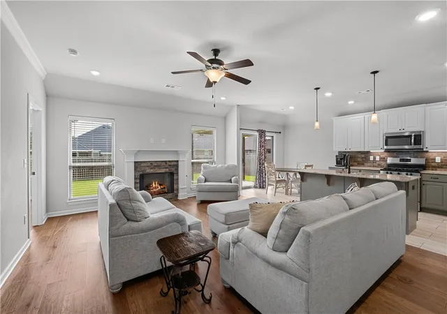 5th image of 204 S Amber Dawn Ave, Farmington, AR 72730 | MLS# 1355466