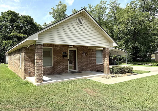 3rd image of 1711 Cedar, Van Buren, AR 72956 | MLS# 1355754