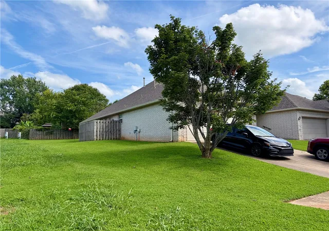 3rd image of 6241 & 6243 Milliken Bnd, Fayetteville, AR 72704 | MLS# 1355725