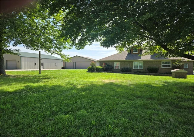 Homes for sale in Cassville, MO | 16159 Farm Road 2147, Cassville, MO 65625 | MLS# 1355809
