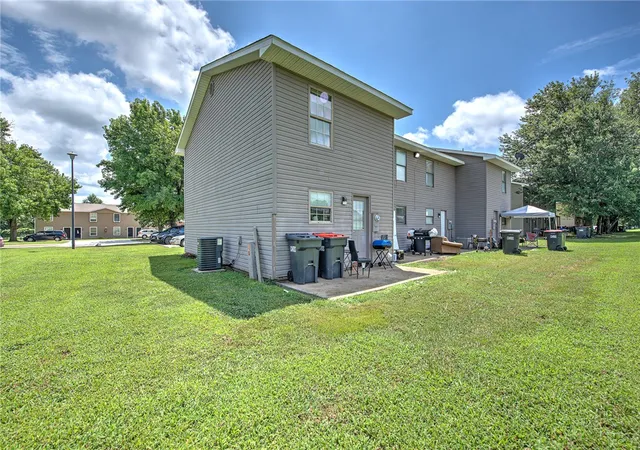 4th image of 1600 A,B,C,D Oriole St, Springdale, AR 72764 | MLS# 1355438
