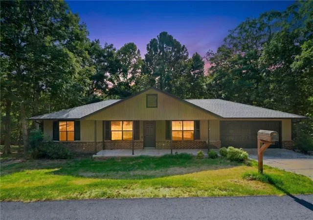 1st image of 8 Kenilworth Dr, Bella Vista, AR 72714 | MLS# 1354550