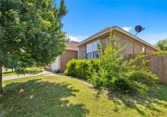 Photo 2 of Single family home for sale at 600 Worchester, Siloam Springs, AR 72761 | MLS# 1355847 | Listing updated on 2026-09-01