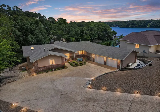 1st image of 65 Forfar Dr, Bella Vista, AR 72715 | MLS# 1355146