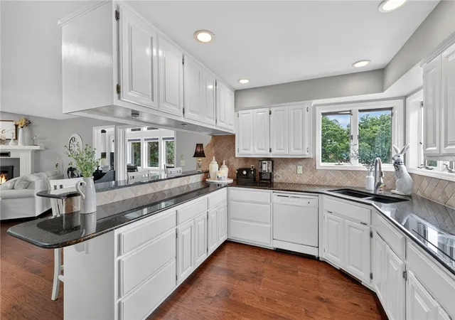 5th image of 65 Forfar Dr, Bella Vista, AR 72715 | MLS# 1355146