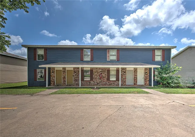 1st image of 1505 A,b,c,d Oriole St, Springdale, AR 72764 | MLS# 1355506