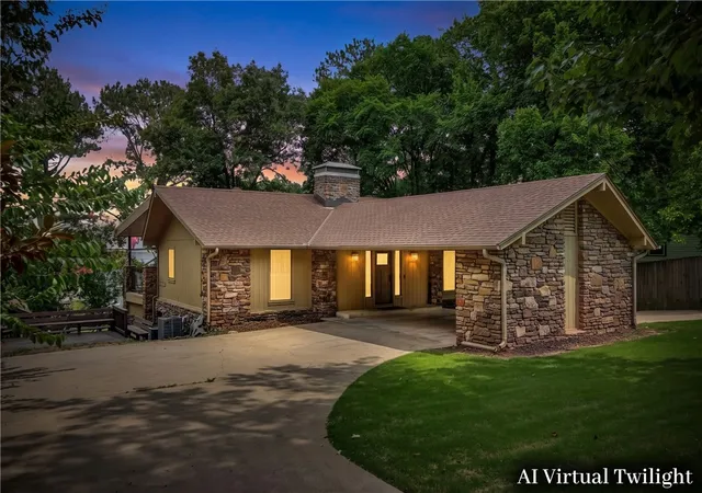 Homes for sale in Fayetteville, AR | 426 N Oliver Ave, Fayetteville, AR 72701 | MLS# 1355340
